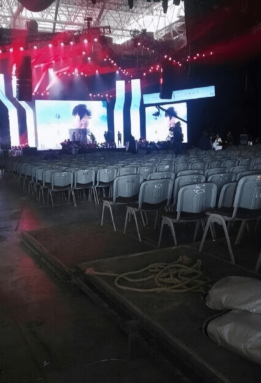 杰克逊易:考官被问及他的特权。他动了谁的奶酪?