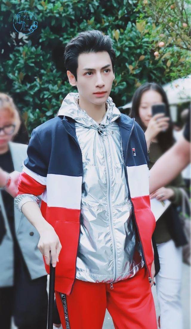 怎么形容罗云熙的颜值(罗云熙才艺)