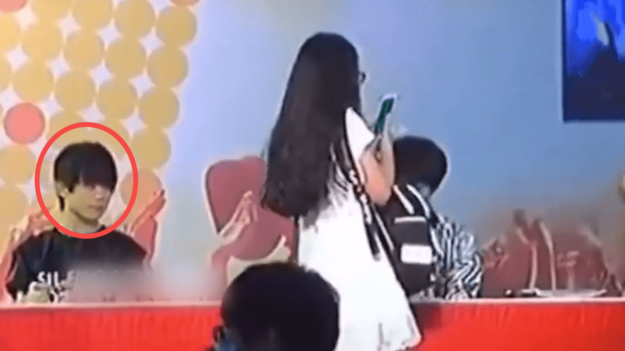 杰克逊易：考官被问及他的特权。他动了谁的奶酪？