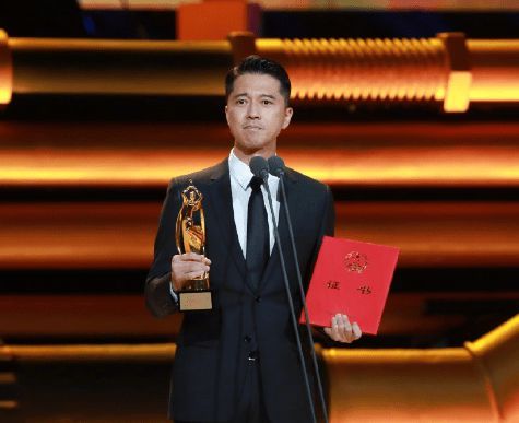 王磊发消息谈得飞天奖,感谢《功勋》的创作者。