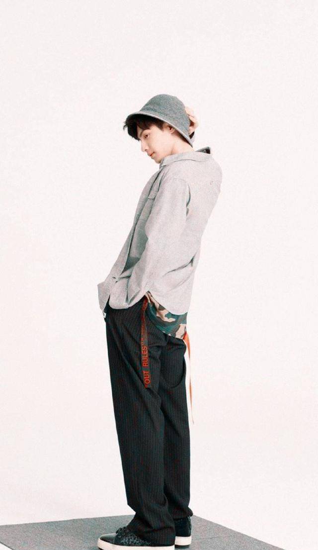 怎么形容罗云熙的颜值(罗云熙才艺)