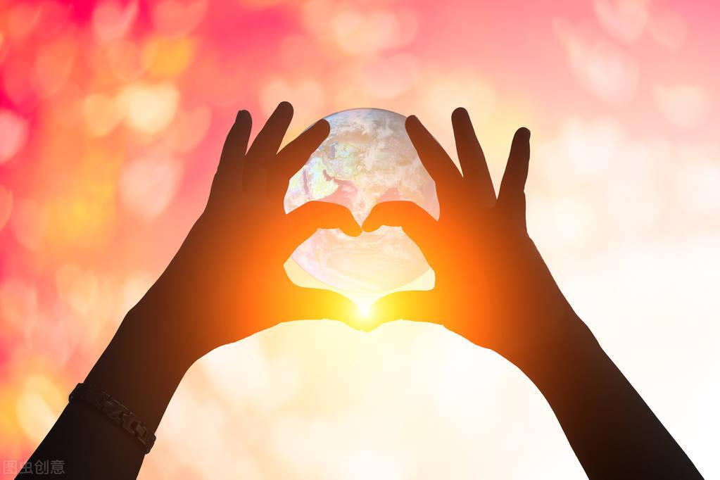 打动女孩子的暖心话为女生做的暖心的事