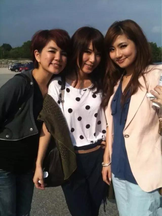 三个字形容男人高端词夸奖男人帅气又有才华的诗句