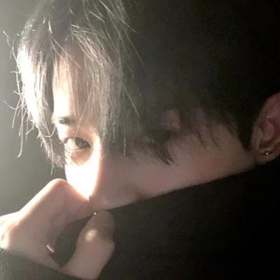 男生昵称简约冷酷二字网名2字网名男冷漠