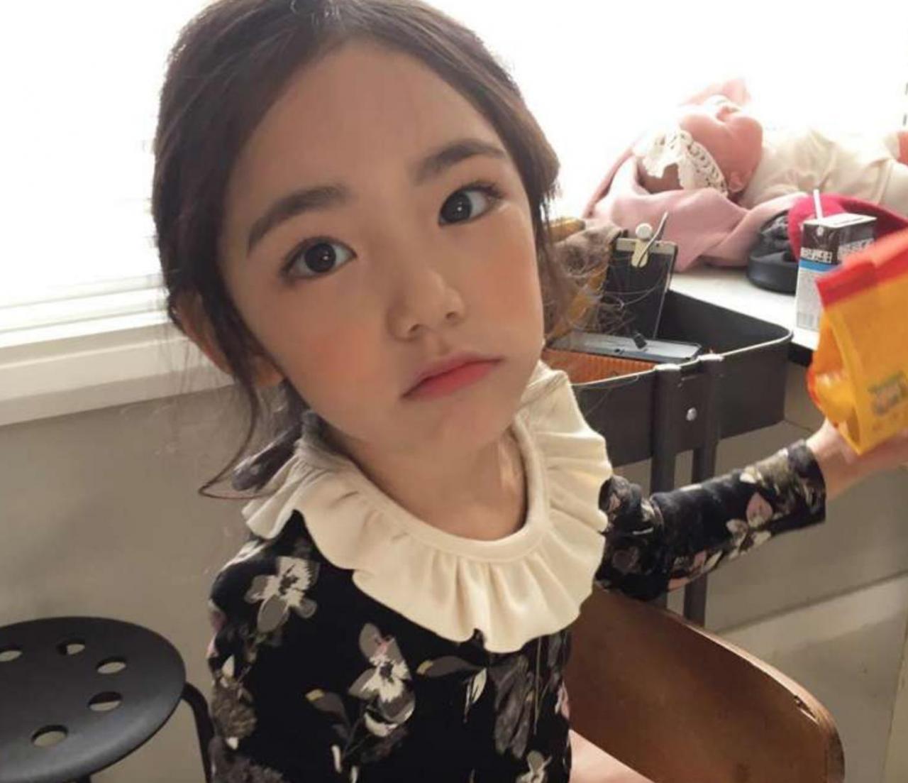 女生喜欢一个女生怎么办但是她已经有女朋友了