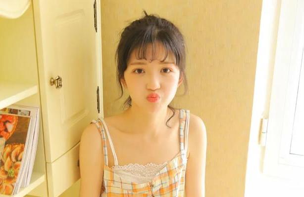 跟妹子聊天用的幽默聊天语句搭讪女生第一句话说什么比较好