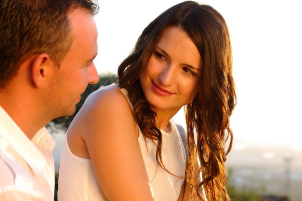 两个女生互相暗恋的特征,两个人互相暗恋是什么样子