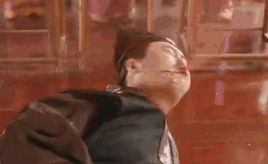 搞笑话题有哪些出其不意的逗女朋友用的搞笑问答