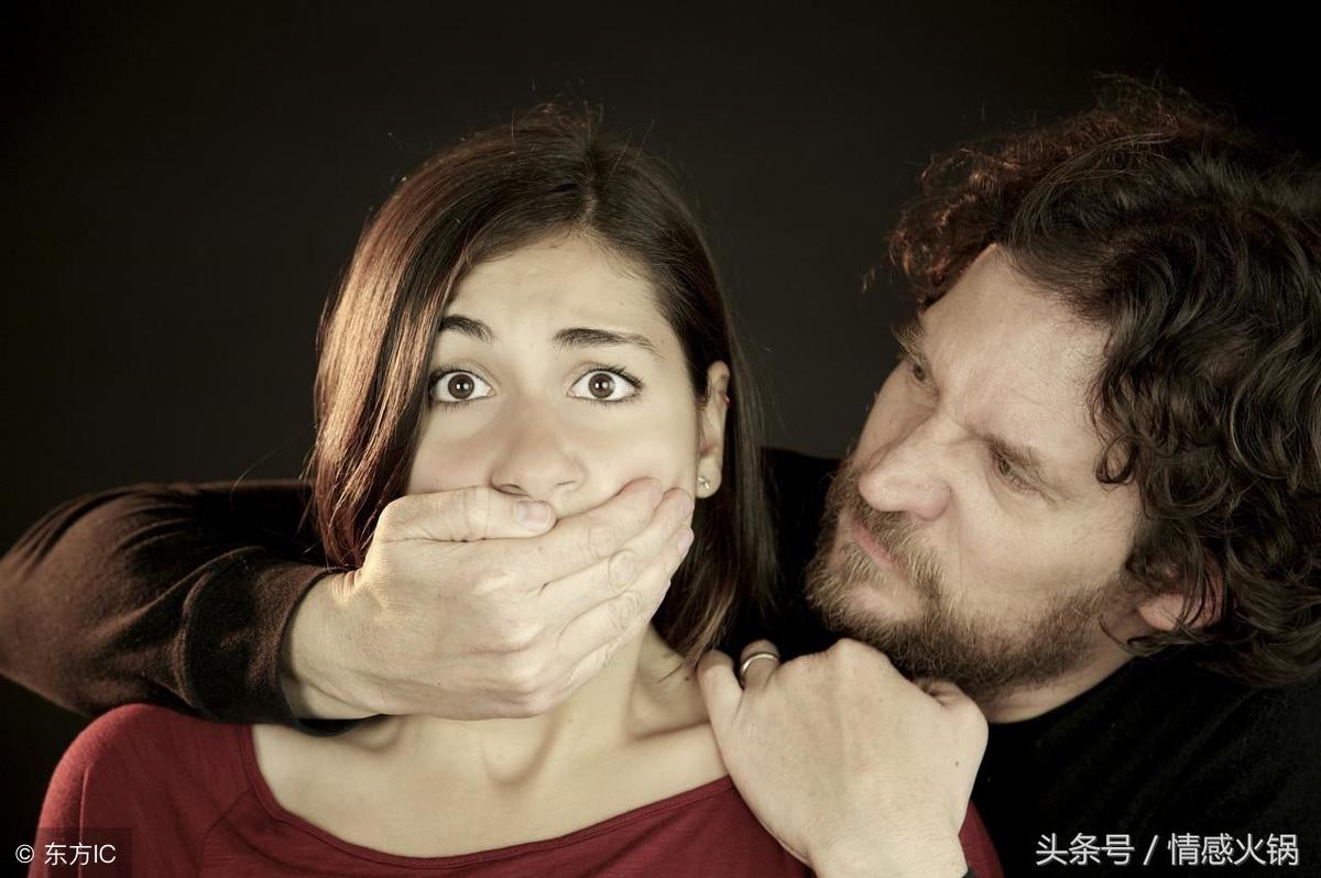 男生最爱对女生做的事,一个男人总喜欢晒自己或老婆的照片