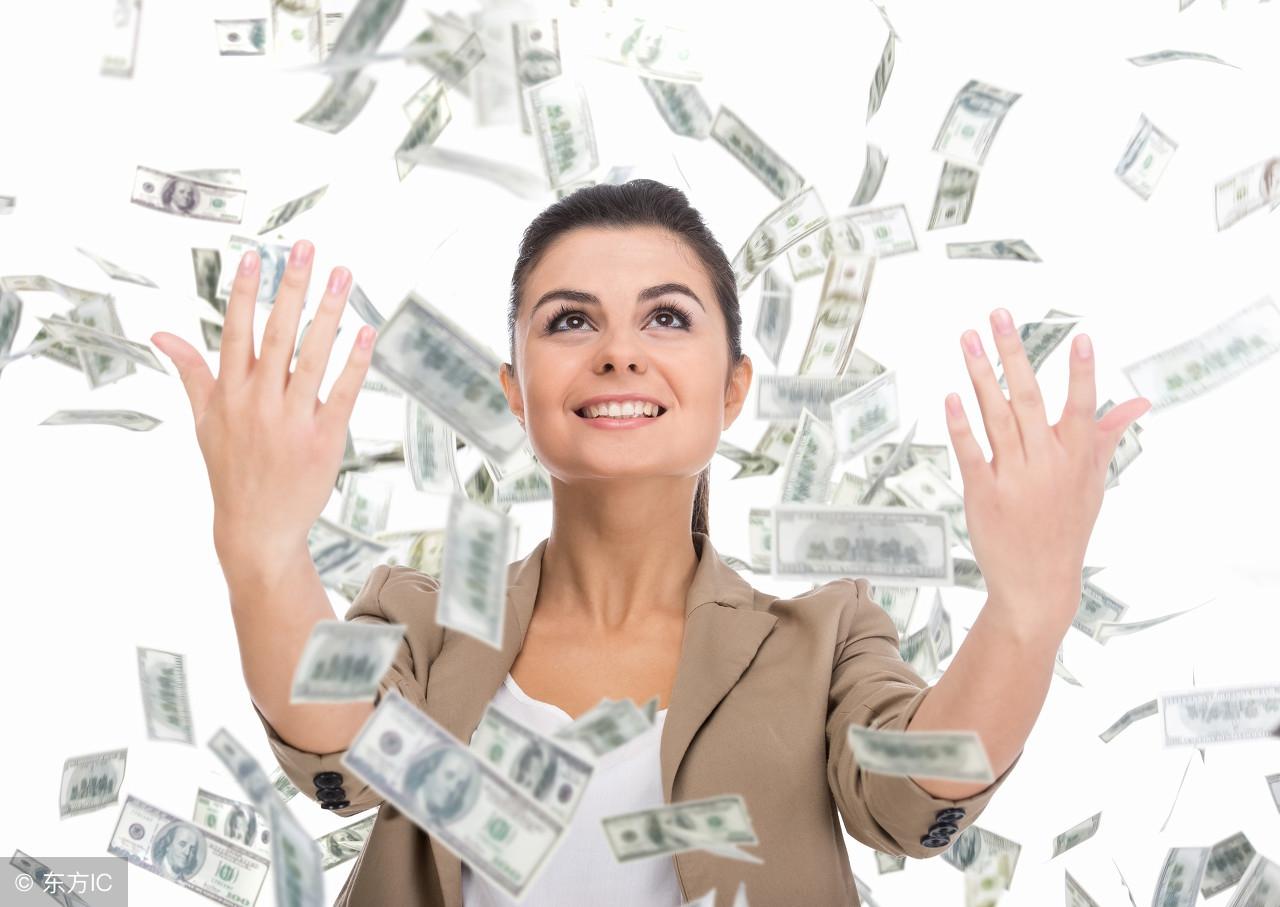 怎么试探她喜不喜欢你初别在意别人的看法