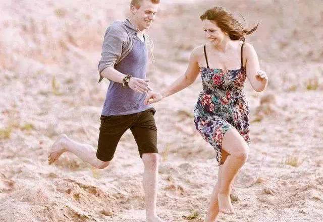 怎么知道男生喜欢自己吗,男人如果深爱一个女人时