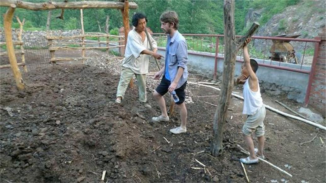 生活在女人堆里的男人什么感受,身边有一个爱装逼的人