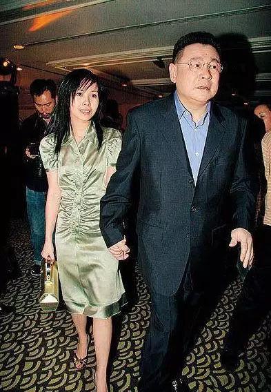 专治男人出轨药,如果在拥有两个孩子以后发现老公突染艾滋