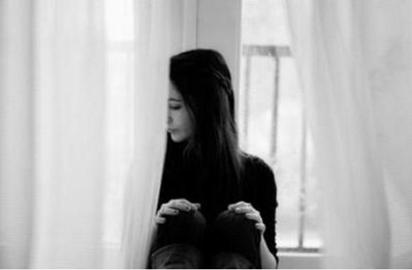 不认识的男生喜欢你的表现摩羯男怎样才会喜欢上一个女生呢