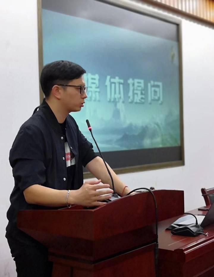 靠人格魅力吸引来的才是长久的,如何提升自我价值