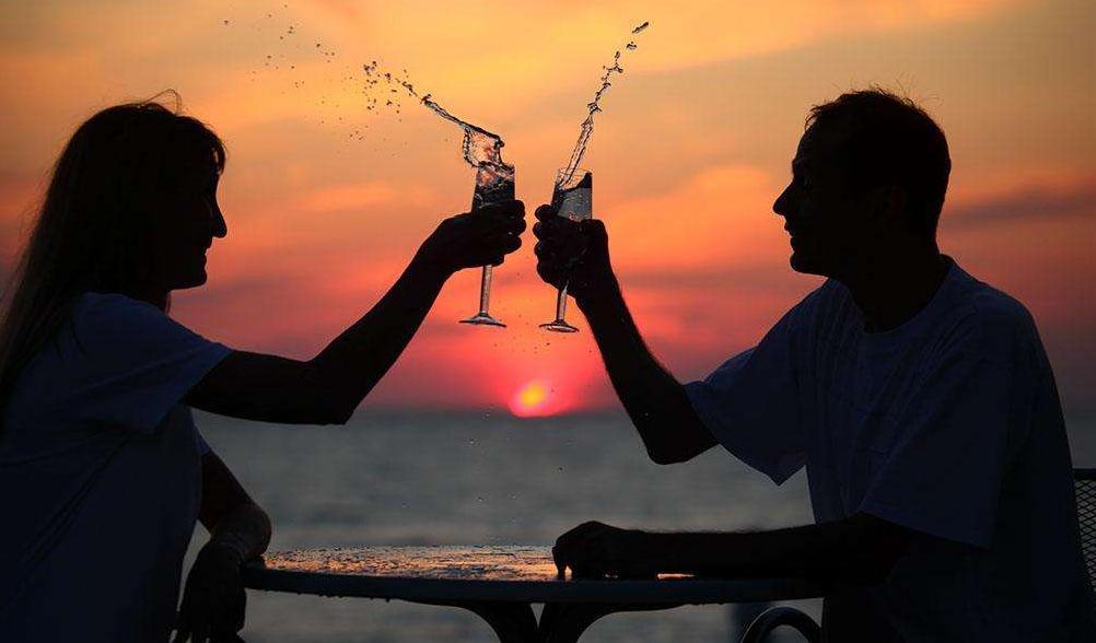 已婚男人喜欢一个人的表现,已婚男人单相思的表现