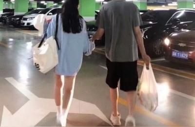 男人跟你说性话题是什么意思女孩子如何判断男人是想跟你还是恋爱