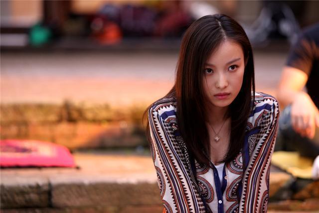 男人动了情三大表现男人对女人有情是什么意思