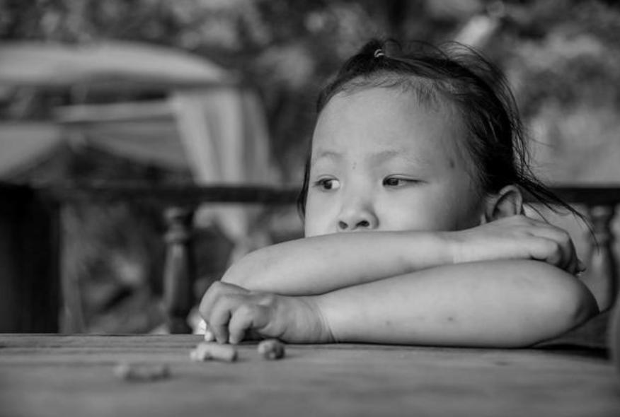 孩子缺爱的表现是什么情况,女儿缺少母爱的十大特征