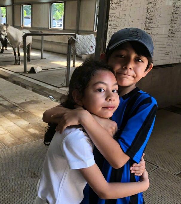 男孩子有没有发育看哪里15岁男孩个子矮属于发育晚吗