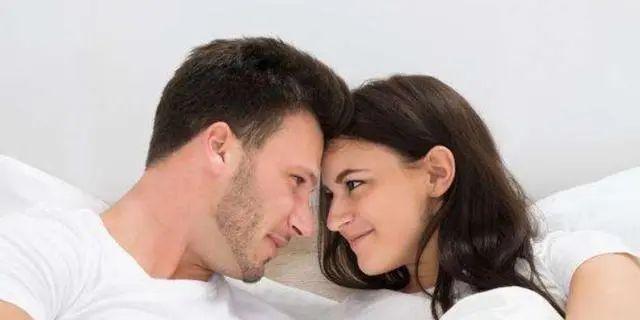 男朋友对我很有感觉男朋友跟前任联系