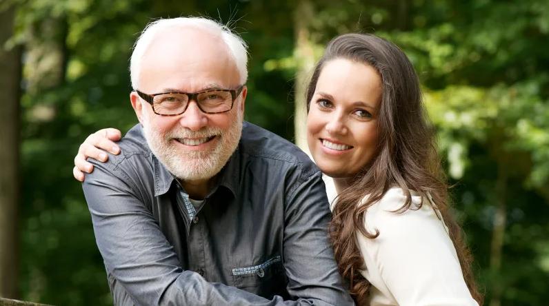 两人怎样做才能生孩子和老婆没有感情了