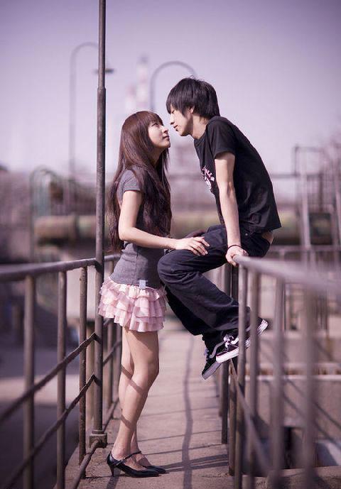 怎么聊天让男生越来越喜欢你(怎么样可以追到喜欢的男生)