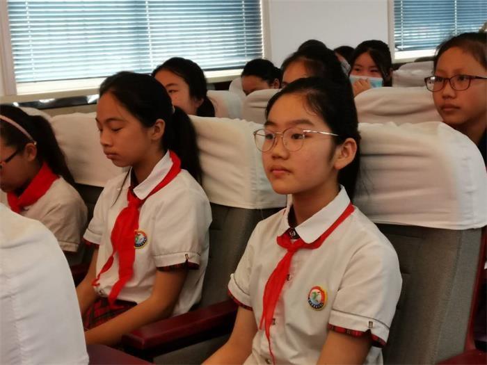 青春期男生的心理18岁逆反心理的主要表现有哪些