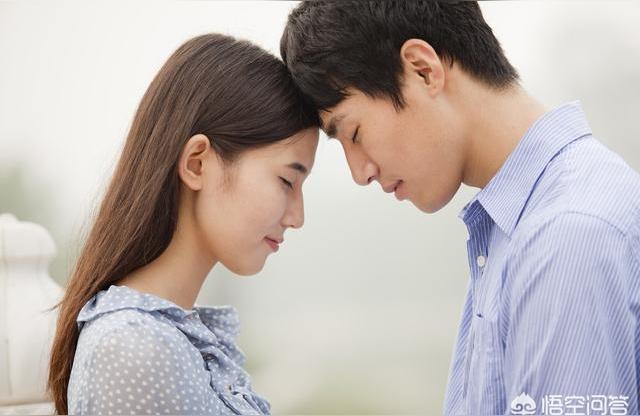 女孩喜欢男孩的表现如果你女朋友对你爱搭不理