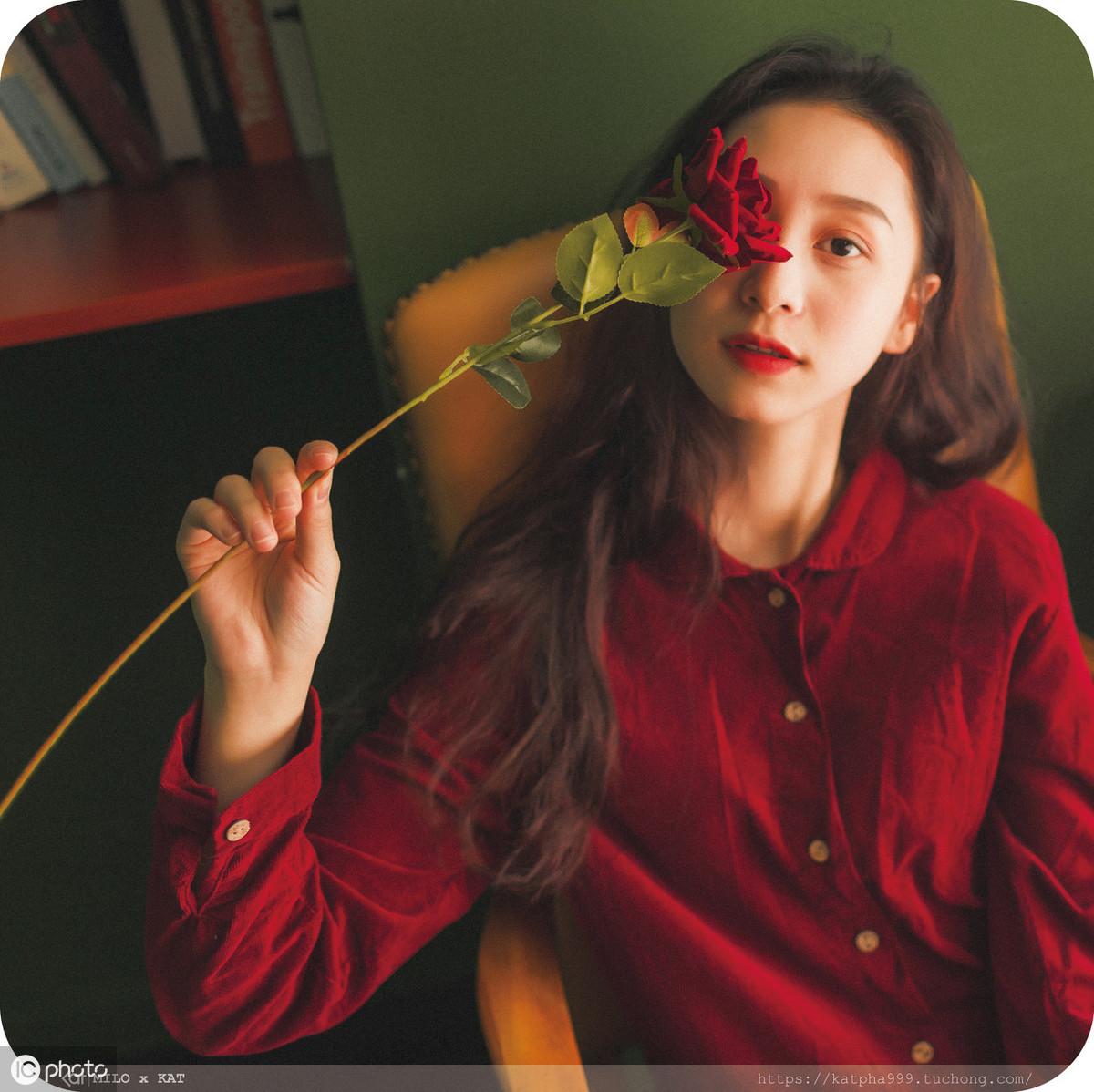 女生真正喜欢男生的表现如何看出爱打游戏的女生喜欢你