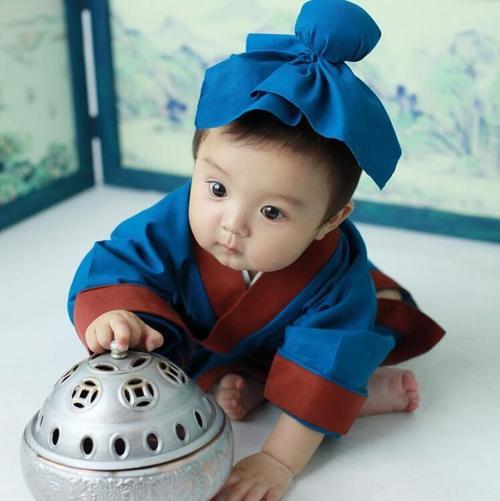 男生喜欢叫女生名字后两个字,如果一个男生喜欢叫你名字后面的两个字是为什么