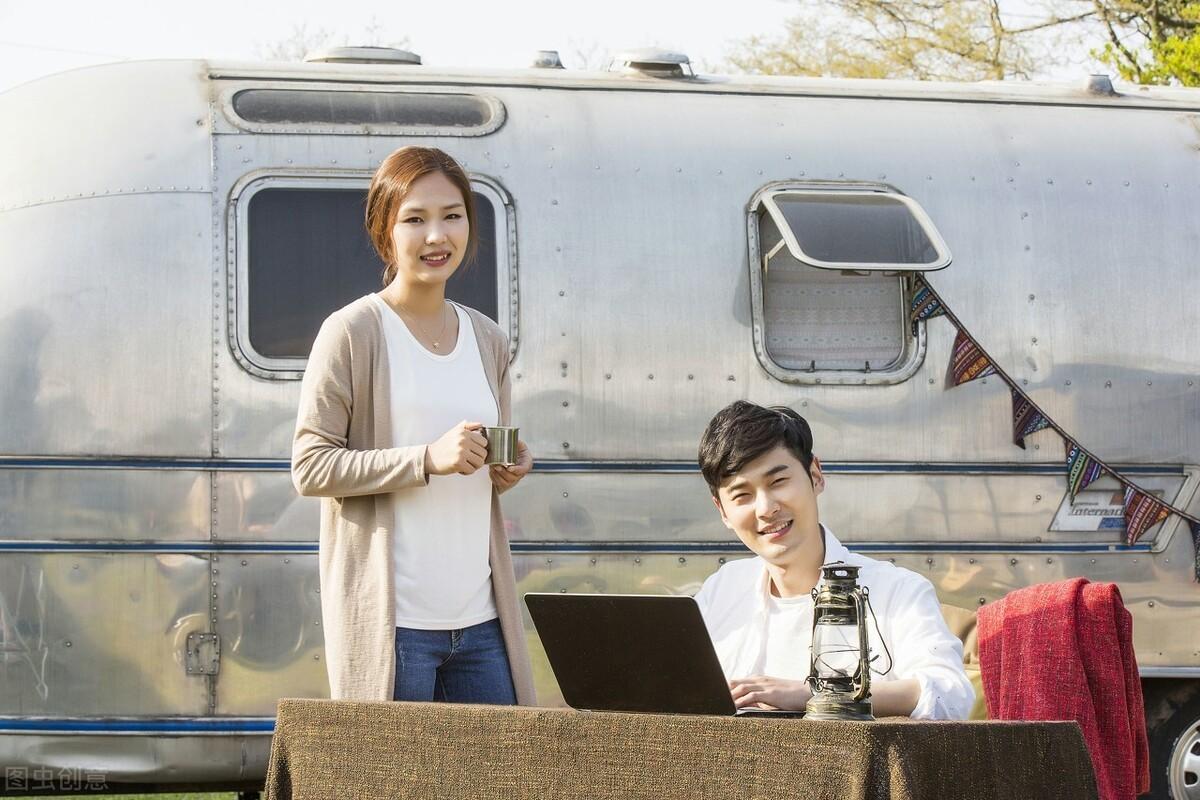 男生喜不喜欢你(一个男生真的喜欢你舍不舍得删你联系方式)