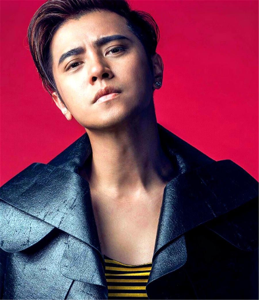 男的喜欢另一个男的怎么办非常想念某个人的时候