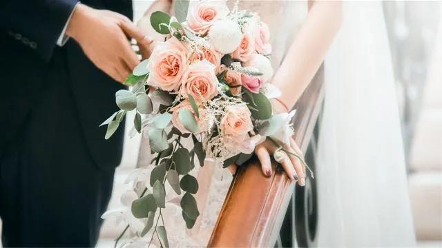 撩四十岁女人的套路六十多岁的大爷还去撩妹是种什么样的心态