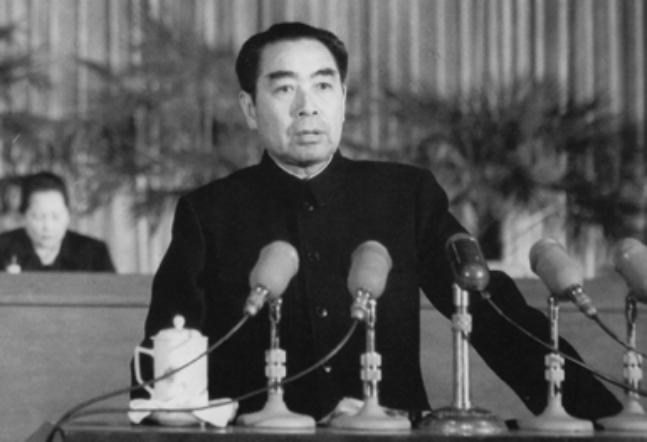 女生捧男生的脸的寓意,女孩告诉你大姨妈来了是什么意思