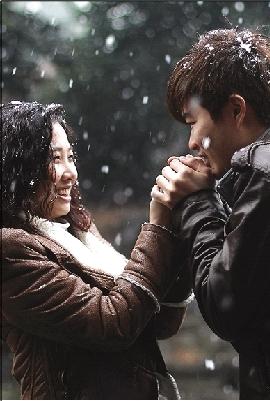 男生会对喜欢的女生做什么一个男生揽一个女生是不是很爱她很想保护她