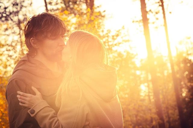 男人越喜欢你越不主动联系你如果一个男生和你聊天时总是秒回你