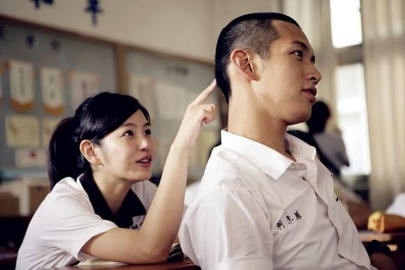 如何追到自己喜欢的男生初中中学时喜欢一个女孩3年