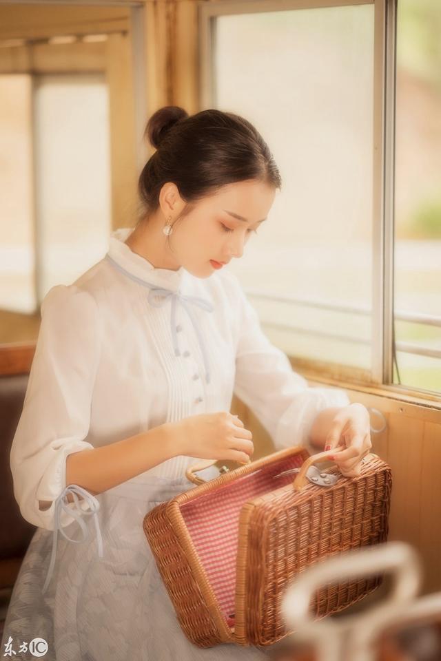 男人叫你小傻瓜是什么意思一个男人分手后愿意为她