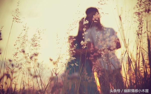 女生喜欢男生哪些行为男人喜欢扣女人的肚脐眼为什么