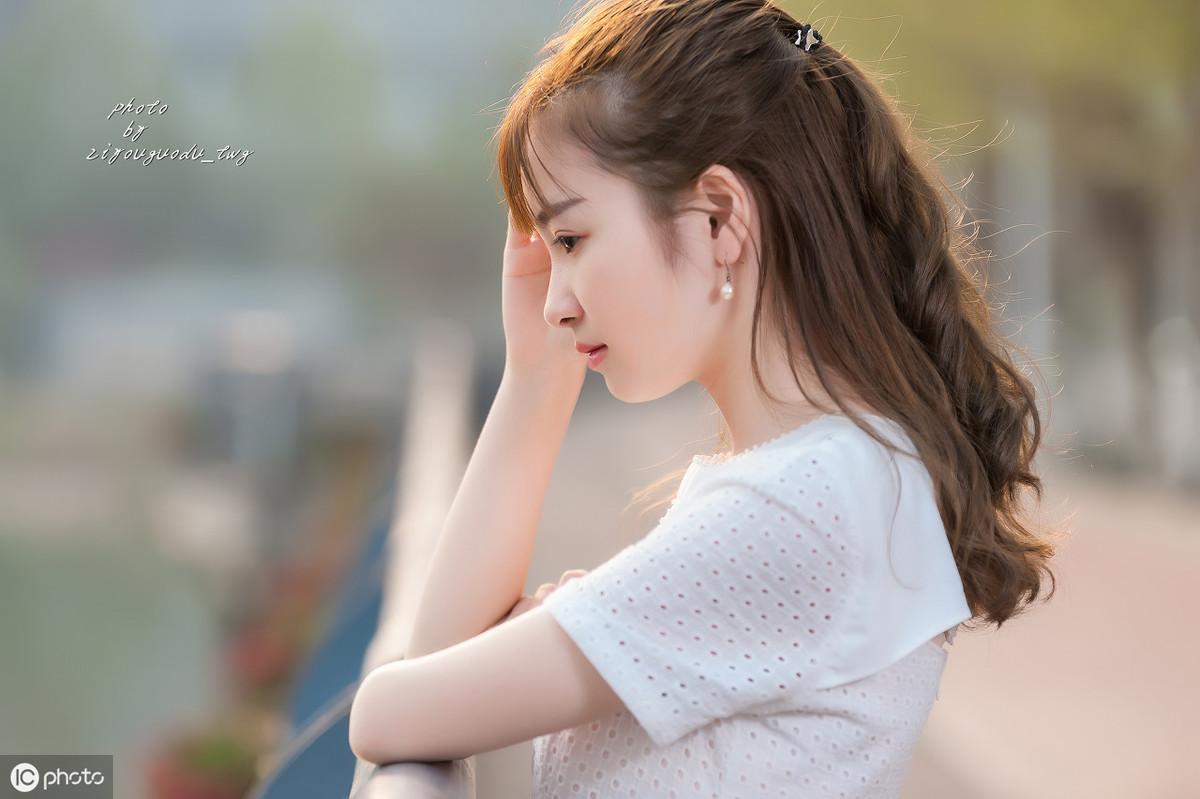 怎么跟喜欢的男生聊天,如何和相亲对象在网上聊天