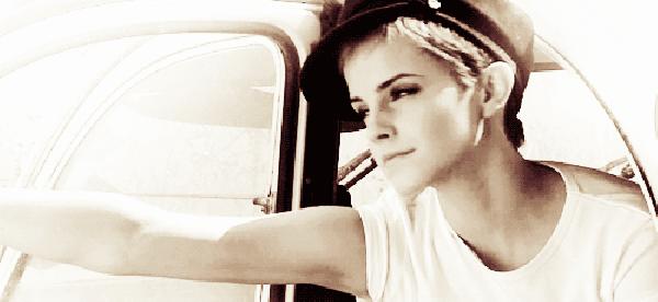 为什么男生是弯的怎么把他弄弯了往一边斜