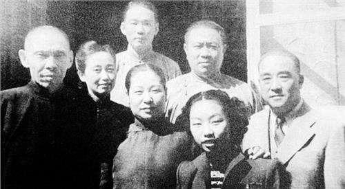 女孩子最喜欢的三个字是什么,如果一个女生和你聊天一般就回三五个字