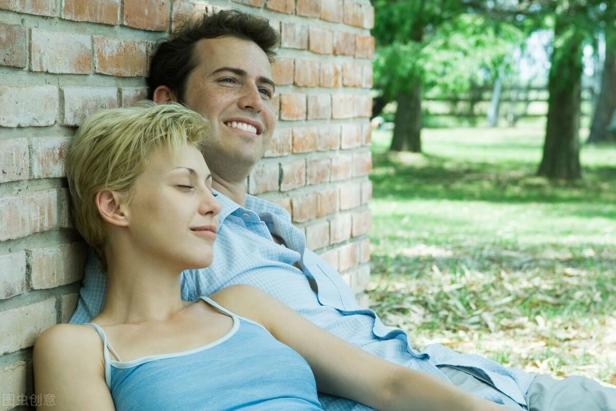 男生怎样是喜欢你的表现,男人对老婆的大度表现在哪些方面