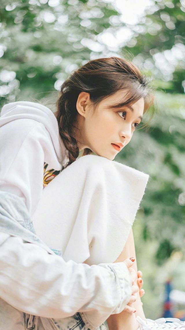 男孩子比较喜欢什么样的女孩,男人喜欢高学历的女人