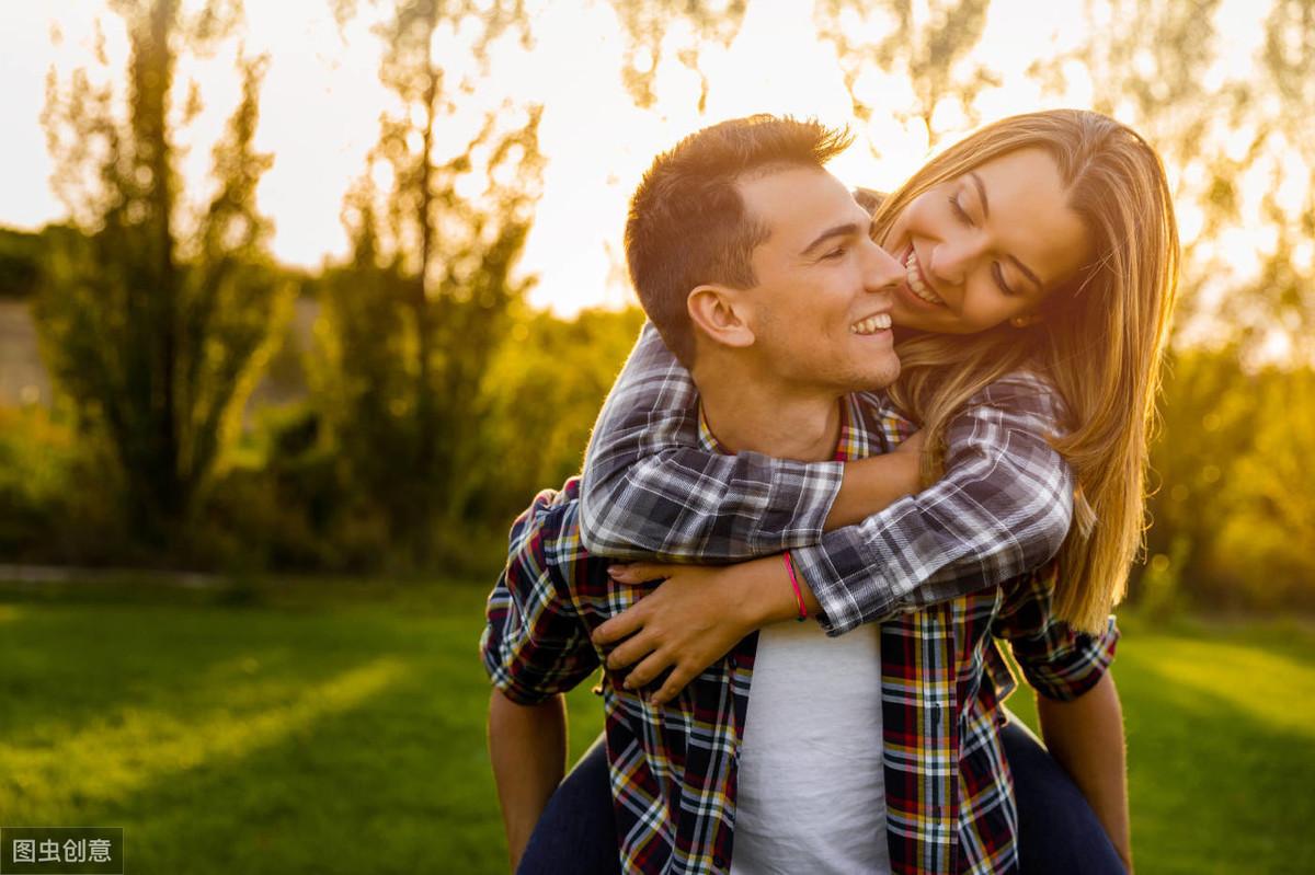 男人越喜欢你越不主动如果男生喜欢一个女生不敢表白是什么心态