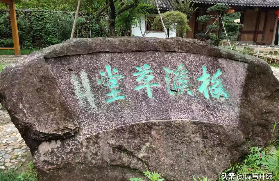 适合夜深人静读的书在你最难受最孤独的时候都会点开看什么电影