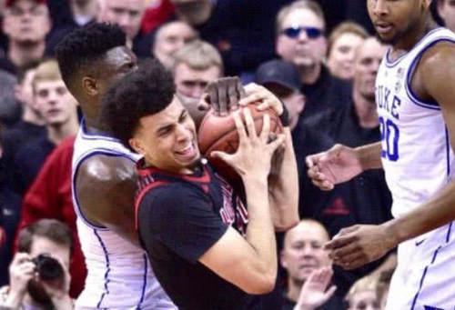 男生身高比女生高一个头,我一个单身狗想问问