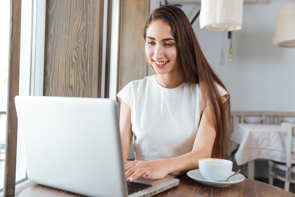 男人根本不爱你的8个表现(当男人开始嫌弃你的时候)