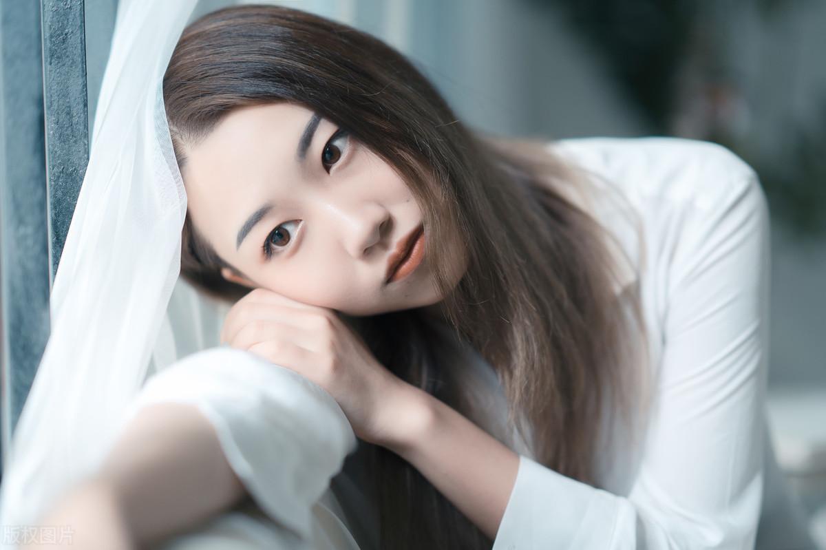 形容男生可爱的词语,男生叫女生铁憨憨是什么意思